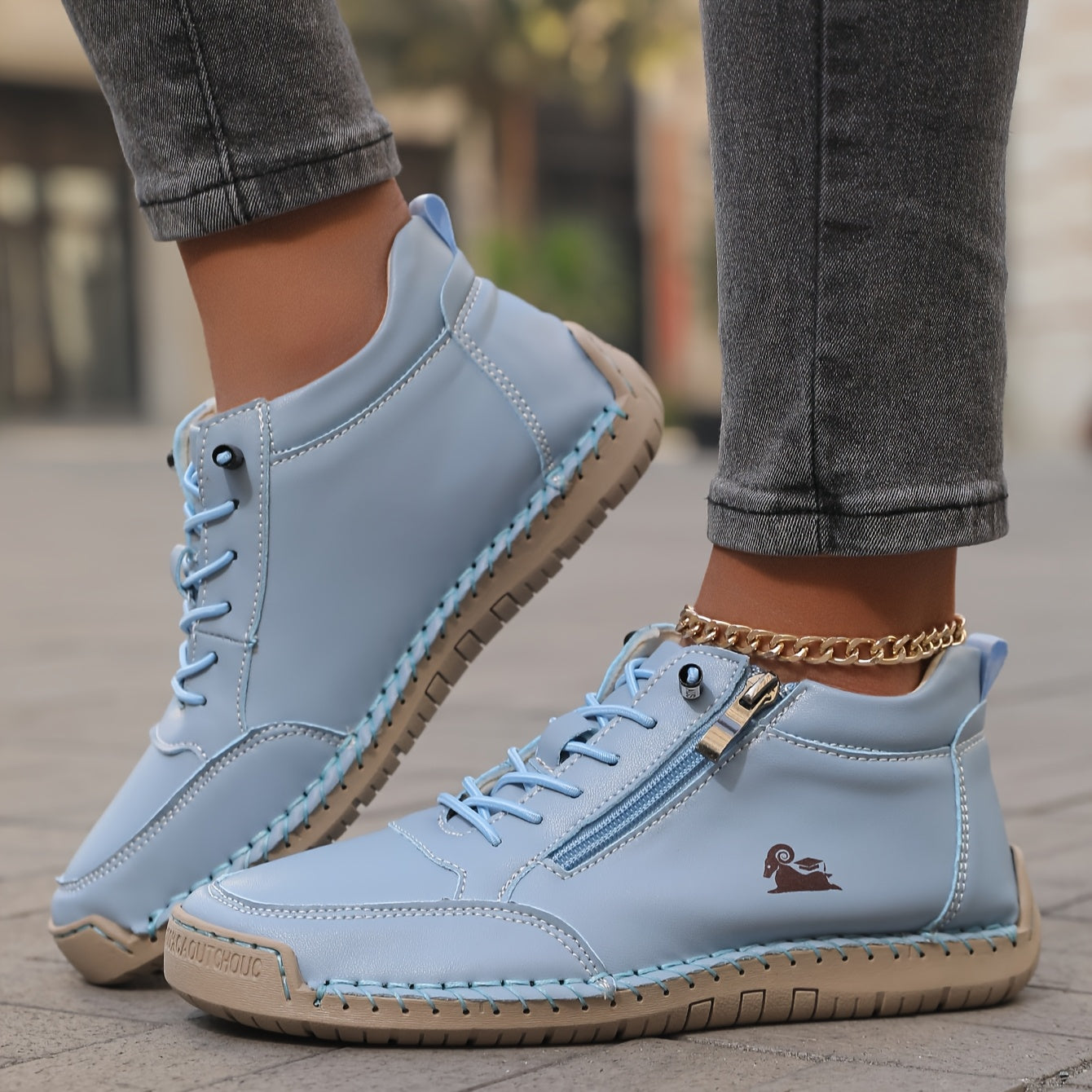 Isla Cushion Step Trainers