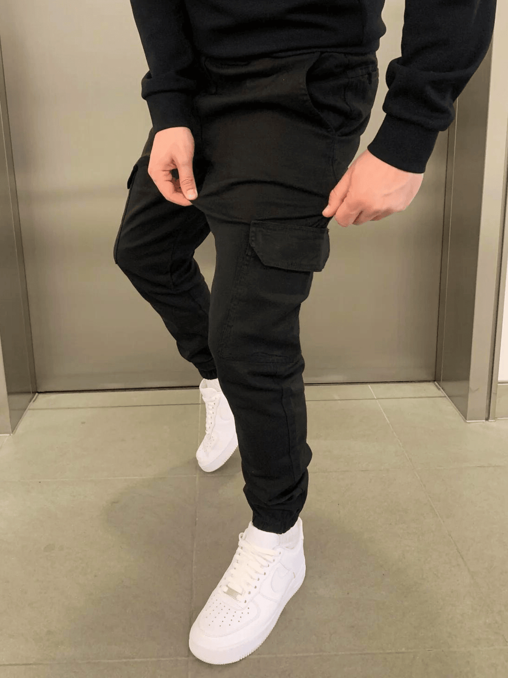 Avenue Cargo Jogger - Black