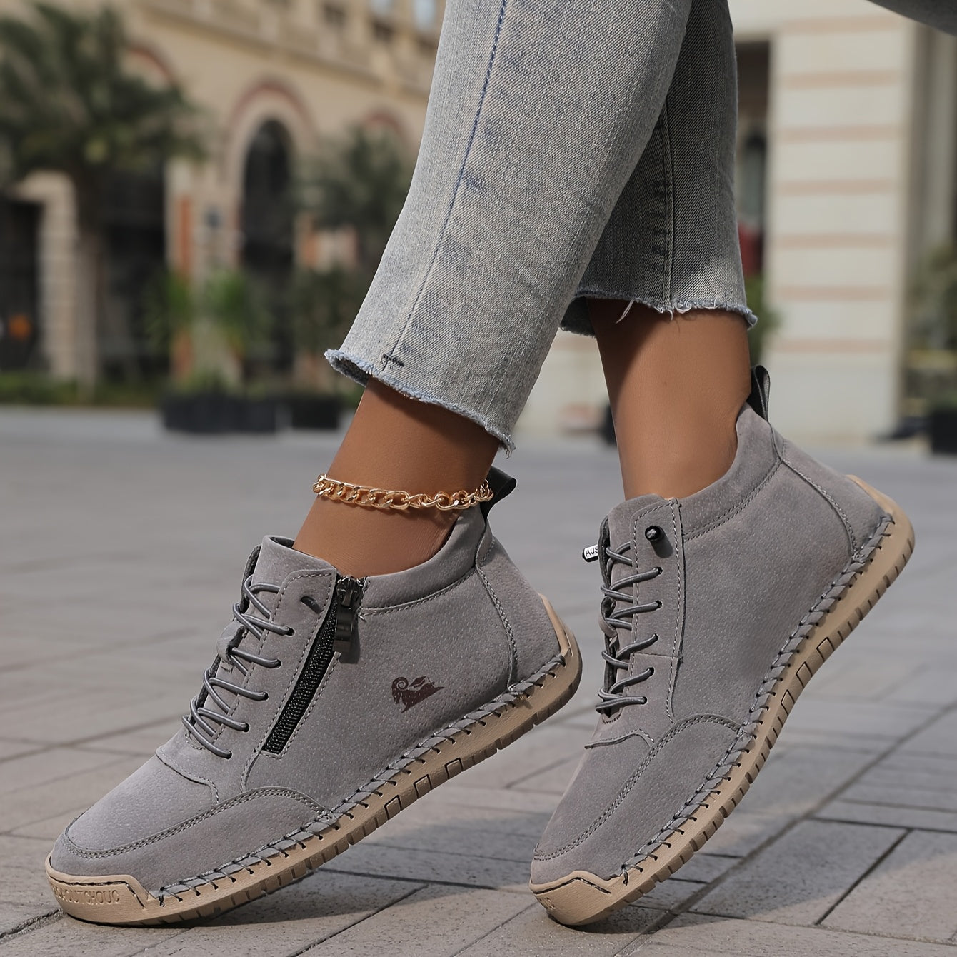 Isla Cushion Step Trainers
